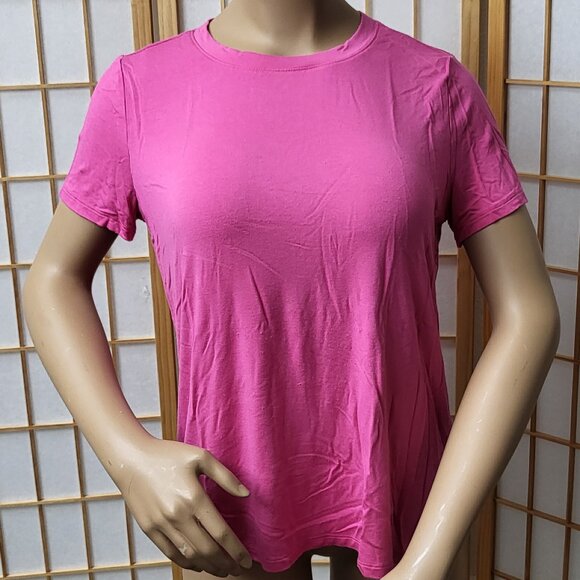 Super Soft by Torrid short-sleeve knit t-shirt in rich pink GUC size 00 or M/L - Picture 1 of 9